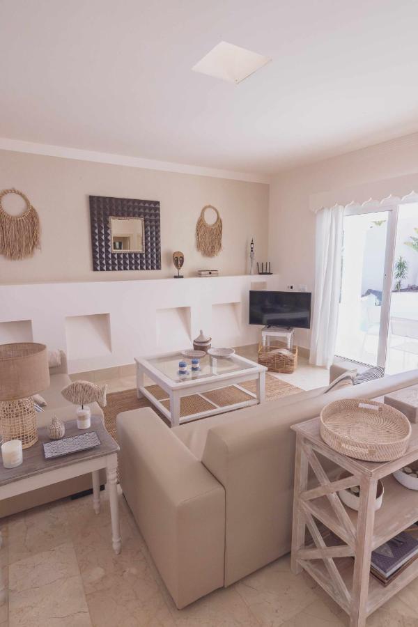 Villa Tiguaro Piscina Climat Jacuzzy Ac Villa 9 12 Corralejo Exteriér fotografie